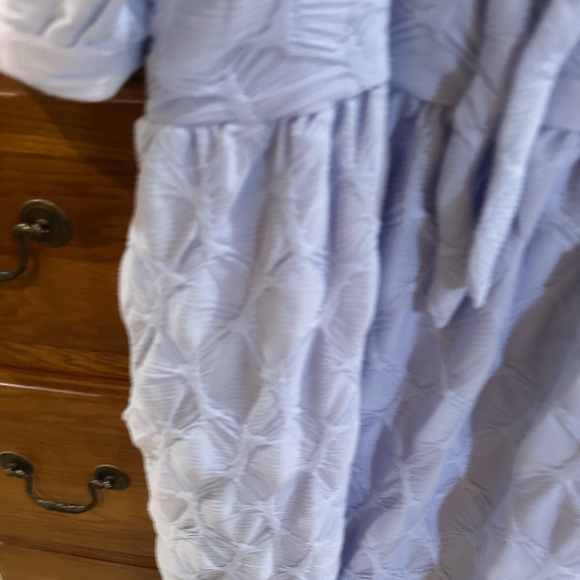 Beautiful dress - Picture 6 of 10